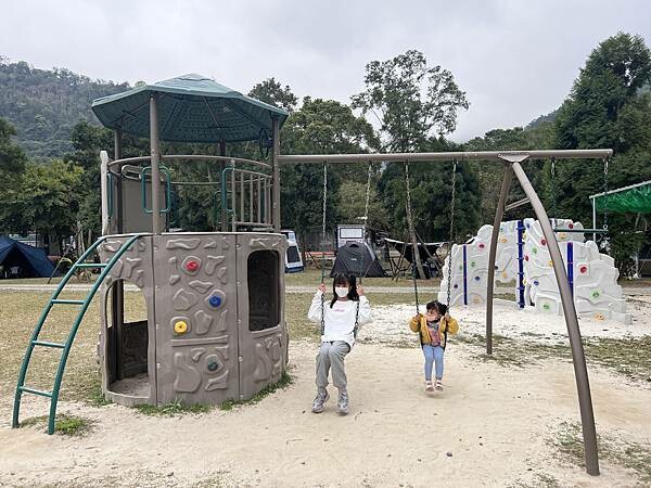 【親子露營推薦】 新竹 威尼斯溫泉露營地 免裝備露營車 乾淨