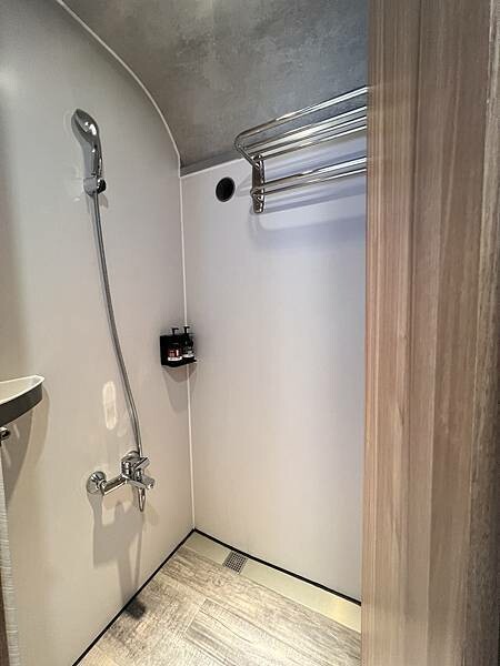 【親子露營推薦】 新竹 威尼斯溫泉露營地 免裝備露營車 乾淨