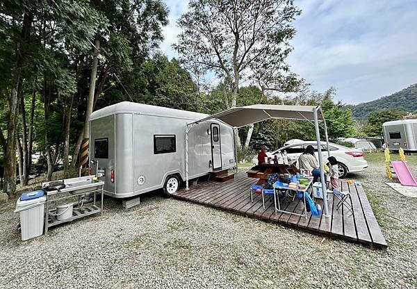 【親子露營推薦】 新竹 威尼斯溫泉露營地 免裝備露營車 乾淨