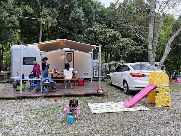 【親子露營推薦】 新竹 威尼斯溫泉露營地 免裝備露營車 乾淨