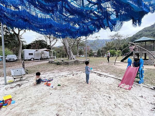 【親子露營推薦】 新竹 威尼斯溫泉露營地 免裝備露營車 乾淨