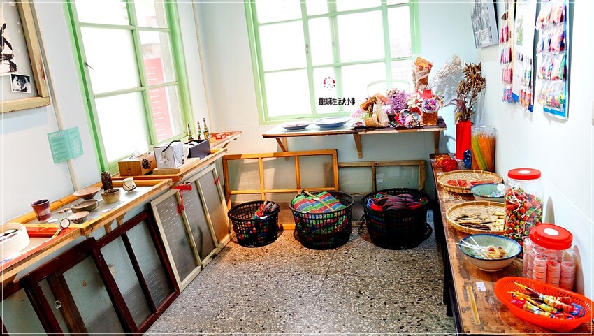 /tmp/phpESbw0l /tmp/phpESbw0l