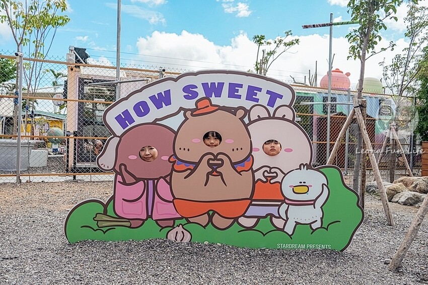 2024宜蘭親子必訪!星夢森林劇場-超萌握手水豚、造型雪花冰,拍貼、戲水獨木舟,親子共遊最棒選擇!DSC08307-2.jpg 2024宜蘭親子必訪!星夢森林劇場-超萌握手水豚、造型雪花冰,拍貼、戲水獨木舟,親子共遊最棒選擇!DSC08307-2.jpg