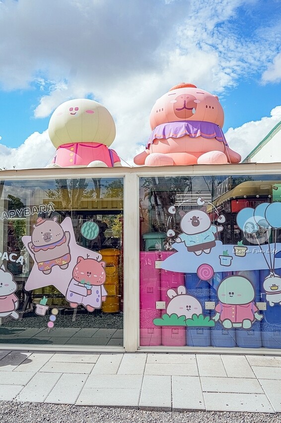 2024宜蘭親子必訪!星夢森林劇場-超萌握手水豚、造型雪花冰,拍貼、戲水獨木舟,親子共遊最棒選擇!DSC08362-2.jpg 2024宜蘭親子必訪!星夢森林劇場-超萌握手水豚、造型雪花冰,拍貼、戲水獨木舟,親子共遊最棒選擇!DSC08362-2.jpg