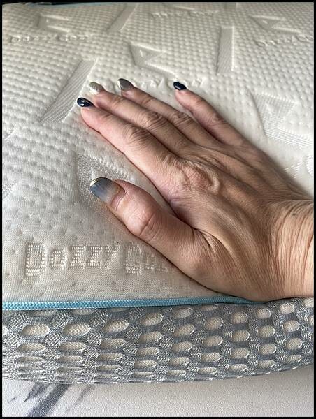 【可放音樂的枕頭】秝秝燊【AirCozy智能氣動枕評價】Ai