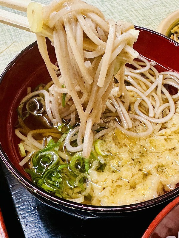 日本日本旅遊｜關西 ｜京都｜創業於明治11年的百年定食店「生そば 常盤」，我想這應該是我在日本吃過最便宜定食