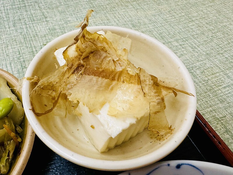 日本日本旅遊｜關西 ｜京都｜創業於明治11年的百年定食店「生そば 常盤」，我想這應該是我在日本吃過最便宜定食