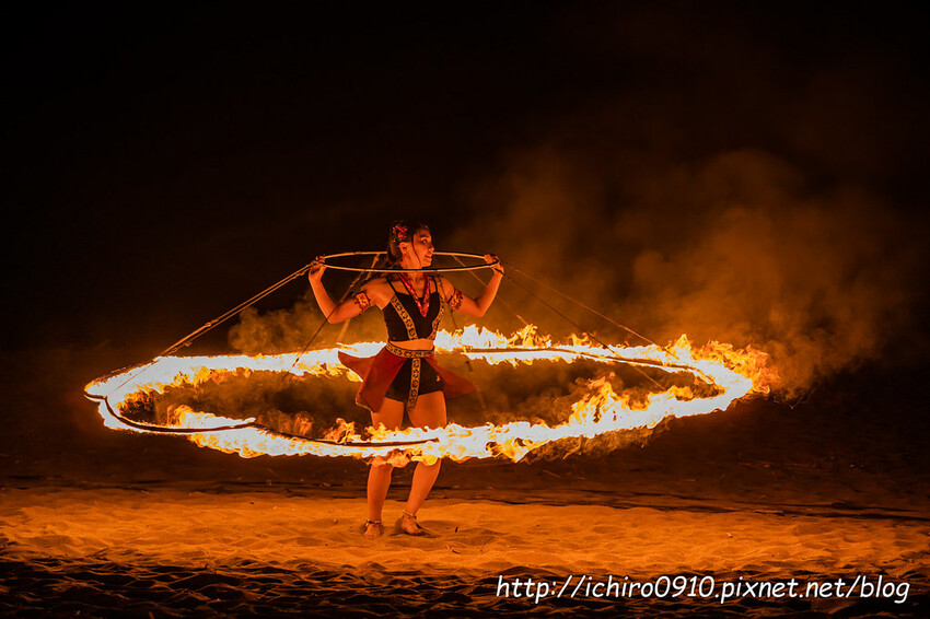 新北市金山區【新北活動】2024北海夜金閃閃-北海潮與火│金山中角灣衝浪基地沙灘區│交通‧公車‧台灣好行│如何拍火舞‧拍攝