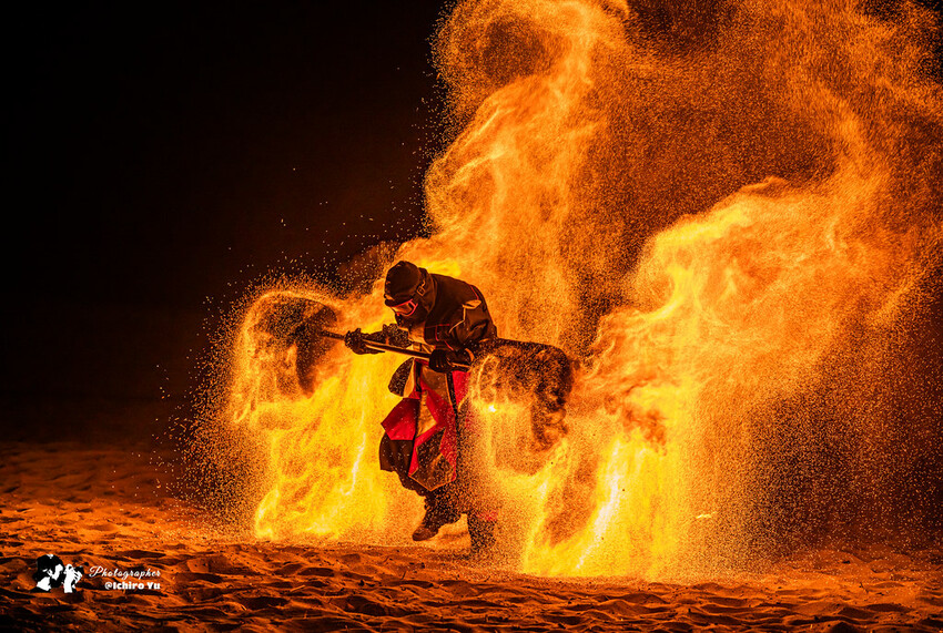 新北市金山區【新北活動】2024北海夜金閃閃-北海潮與火│金山中角灣衝浪基地沙灘區│交通‧公車‧台灣好行│如何拍火舞‧拍攝