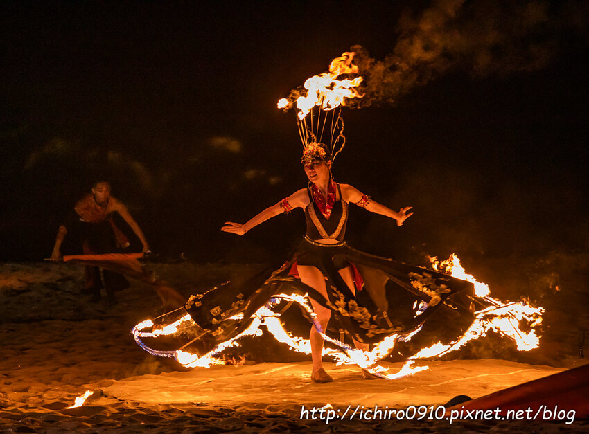 新北市金山區【新北活動】2024北海夜金閃閃-北海潮與火│金山中角灣衝浪基地沙灘區│交通‧公車‧台灣好行│如何拍火舞‧拍攝