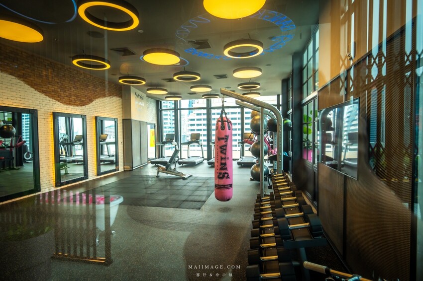 泰國【泰國曼谷住宿推薦】MOXY BANGKOK RATCHAPRASONG ～曼谷全新開幕的時尚飯店，近BTS Siam站去四面佛、水門