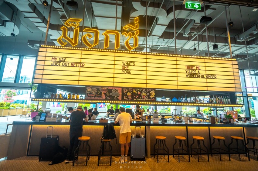 泰國【泰國曼谷住宿推薦】MOXY BANGKOK RATCHAPRASONG ～曼谷全新開幕的時尚飯店，近BTS Siam站去四面佛、水門