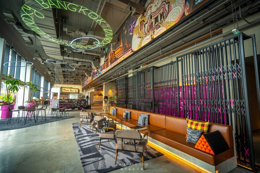 泰國【泰國曼谷住宿推薦】MOXY BANGKOK RATCHAPRASONG ～曼谷全新開幕的時尚飯店，近BTS Siam站去四面佛、水門