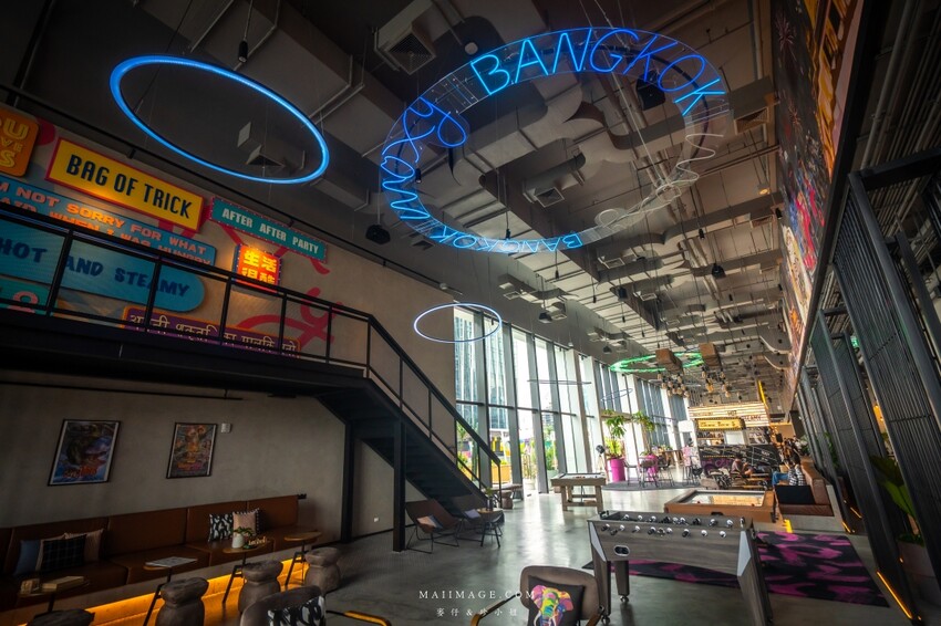 泰國【泰國曼谷住宿推薦】MOXY BANGKOK RATCHAPRASONG ～曼谷全新開幕的時尚飯店，近BTS Siam站去四面佛、水門