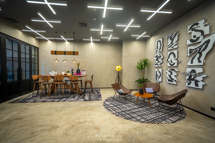 泰國【泰國曼谷住宿推薦】MOXY BANGKOK RATCHAPRASONG ～曼谷全新開幕的時尚飯店，近BTS Siam站去四面佛、水門