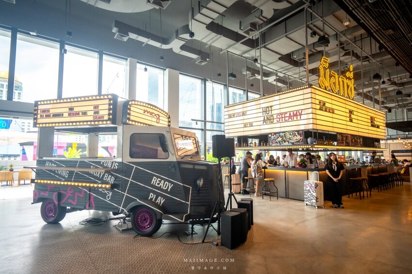 泰國【泰國曼谷住宿推薦】MOXY BANGKOK RATCHAPRASONG ～曼谷全新開幕的時尚飯店，近BTS Siam站去四面佛、水門