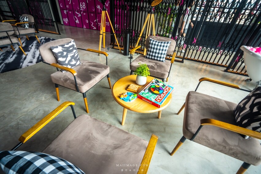 泰國【泰國曼谷住宿推薦】MOXY BANGKOK RATCHAPRASONG ～曼谷全新開幕的時尚飯店，近BTS Siam站去四面佛、水門