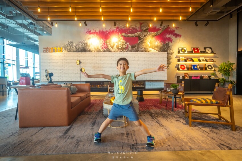 泰國【泰國曼谷住宿推薦】MOXY BANGKOK RATCHAPRASONG ～曼谷全新開幕的時尚飯店，近BTS Siam站去四面佛、水門