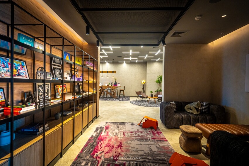 泰國【泰國曼谷住宿推薦】MOXY BANGKOK RATCHAPRASONG ～曼谷全新開幕的時尚飯店，近BTS Siam站去四面佛、水門