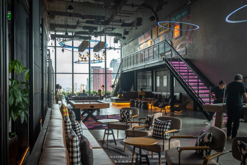 泰國【泰國曼谷住宿推薦】MOXY BANGKOK RATCHAPRASONG ～曼谷全新開幕的時尚飯店，近BTS Siam站去四面佛、水門