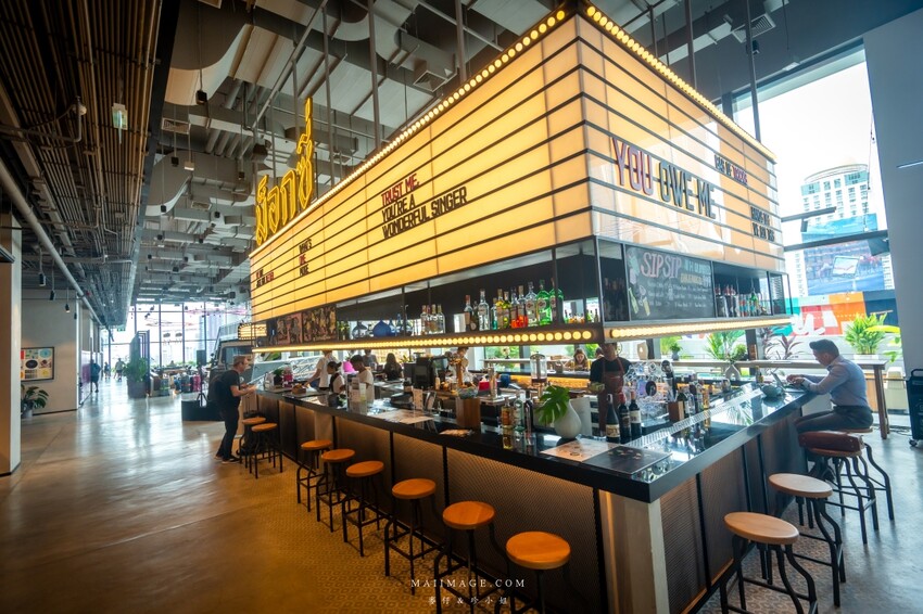 泰國【泰國曼谷住宿推薦】MOXY BANGKOK RATCHAPRASONG ～曼谷全新開幕的時尚飯店，近BTS Siam站去四面佛、水門