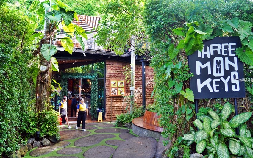 普吉島超人氣三隻猴子餐廳!原始叢林美景中的下午茶,搭配刺激的滑索體驗。