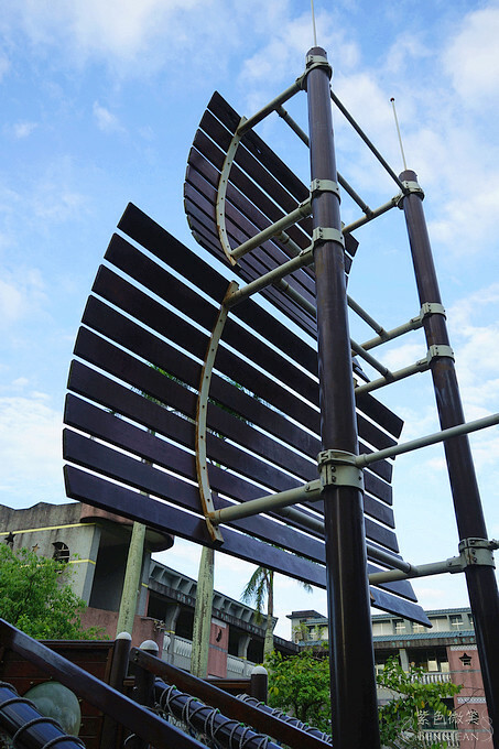 宜蘭縣宜蘭市宜蘭中山國小滑溜梯》5個遊戲區13道溜滑梯,大碗公溜滑梯、二層樓磨石子溜滑梯、帆船造型的溜滑梯、幼兒園