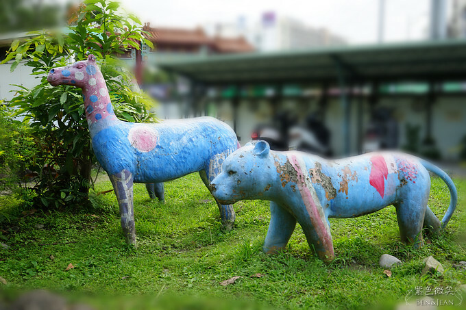 宜蘭縣宜蘭市宜蘭中山國小滑溜梯》5個遊戲區13道溜滑梯,大碗公溜滑梯、二層樓磨石子溜滑梯、帆船造型的溜滑梯、幼兒園