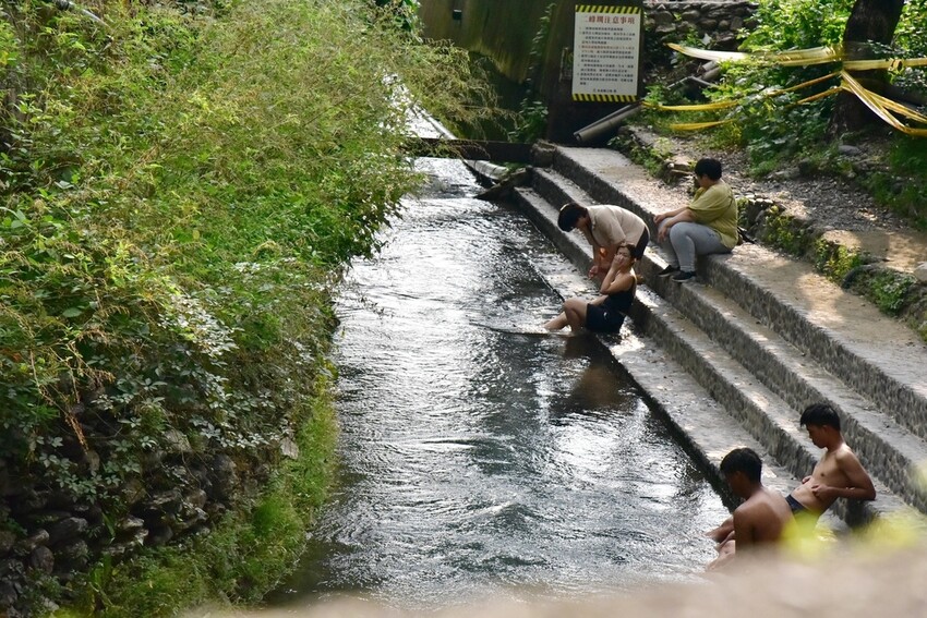 屏東來義鄉｜走讀二峰圳導覽 喜樂發發吾公園 手作體驗-排灣族