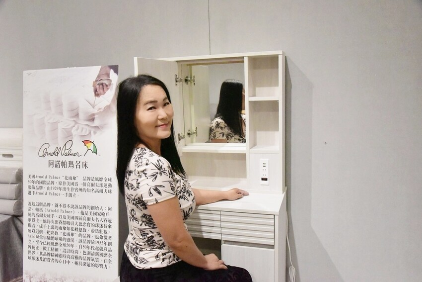 億家具批發倉庫 屏東店|