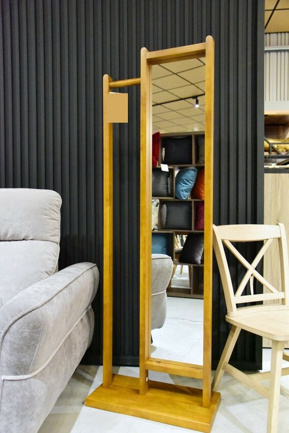 億家具批發倉庫 屏東店|