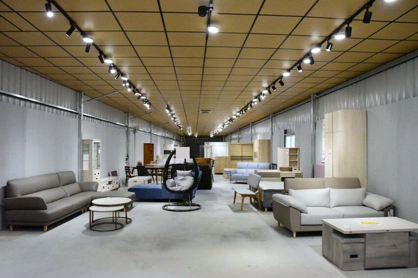 億家具批發倉庫 屏東店|