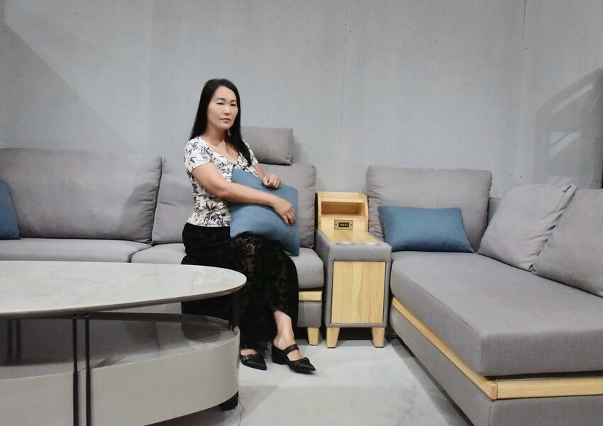 億家具批發倉庫 屏東店|