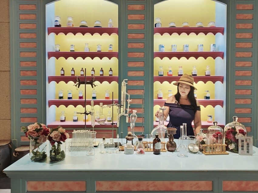 苗栗頭屋鄉|雅聞七里香玫瑰森林 依山型建造為主題的玫瑰花園 雅聞觀光工廠玫瑰季 全台五館免門票免費開放入園|西莉亞玩樂人生 苗栗頭屋鄉|雅聞七里香玫瑰森林 唯一 雅聞觀光工廠