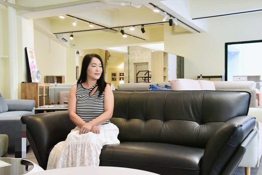 億家具批發倉庫 高雄店|