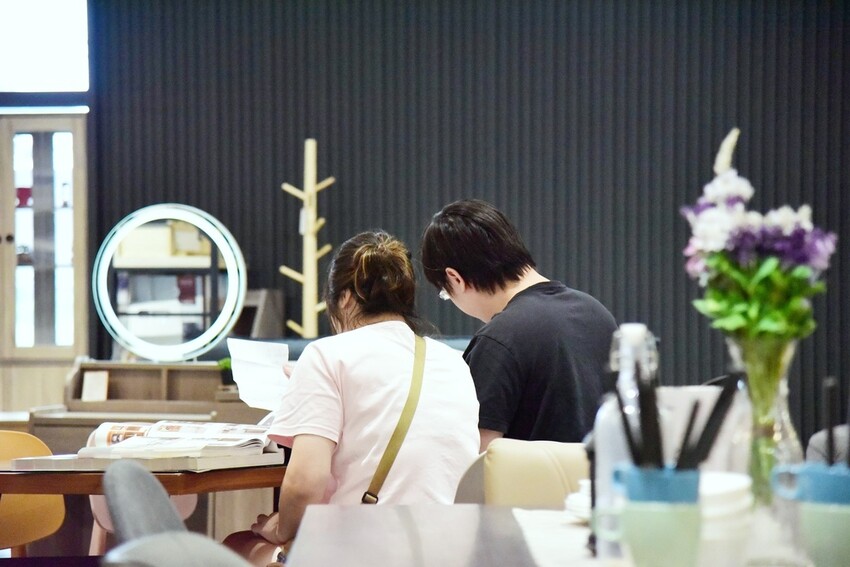 億家具批發倉庫 屏東店|