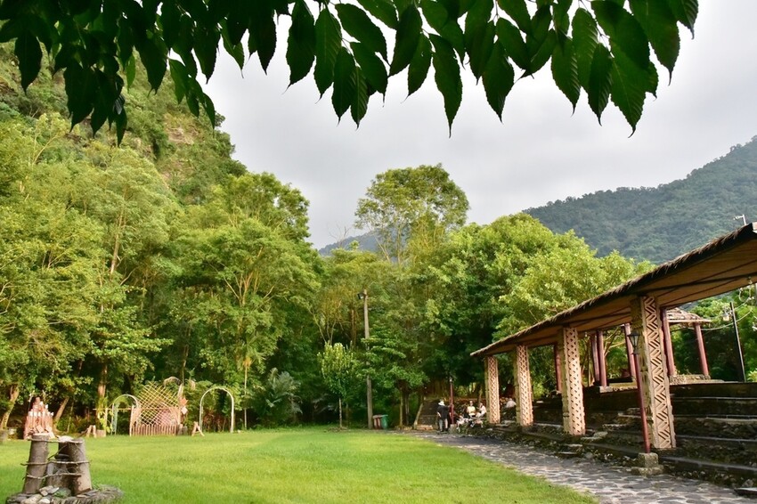 屏東來義鄉｜走讀二峰圳導覽 喜樂發發吾公園 手作體驗-排灣族