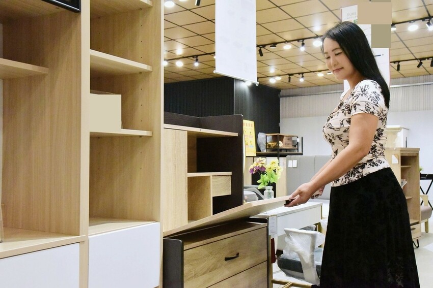 億家具批發倉庫 屏東店|