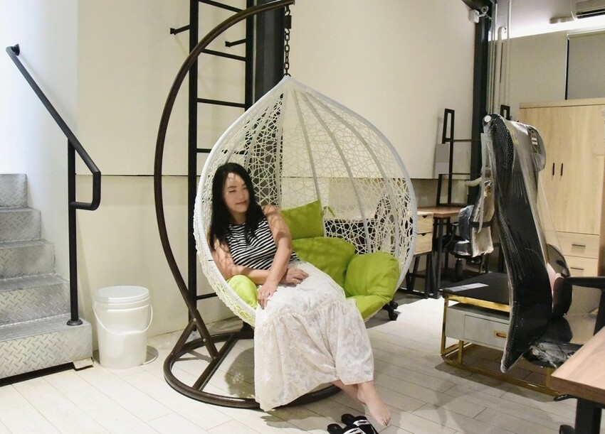 億家具批發倉庫 高雄店|