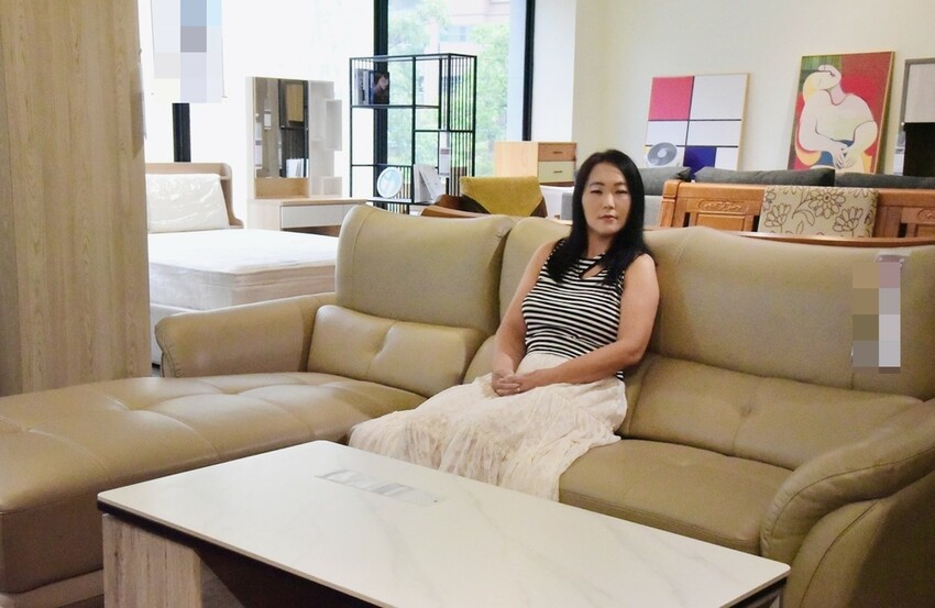 億家具批發倉庫 高雄店|