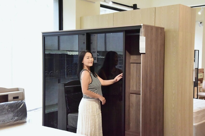 億家具批發倉庫 高雄店|