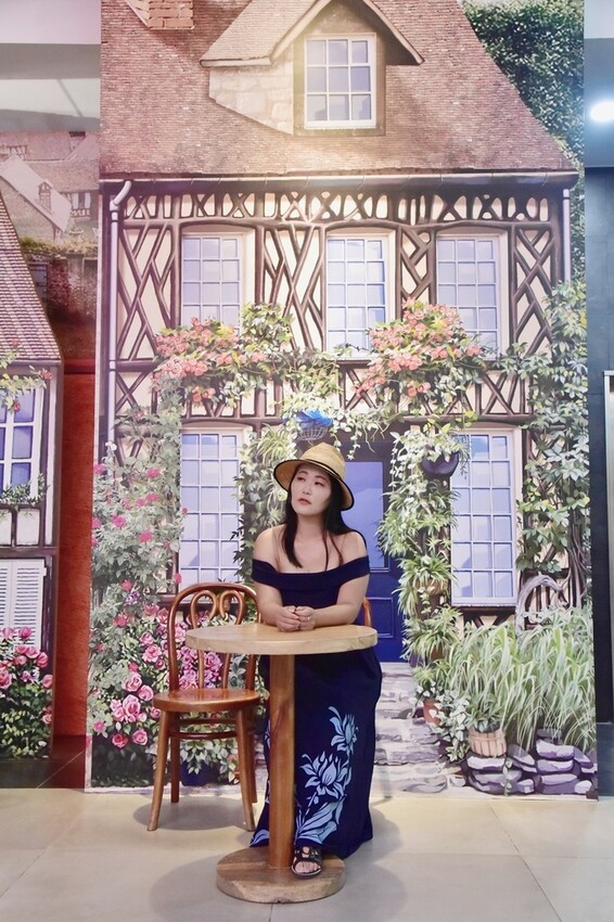 苗栗頭屋鄉|雅聞七里香玫瑰森林 依山型建造為主題的玫瑰花園 雅聞觀光工廠玫瑰季 全台五館免門票免費開放入園|西莉亞玩樂人生 苗栗頭屋鄉|雅聞七里香玫瑰森林 唯一 雅聞觀光工廠