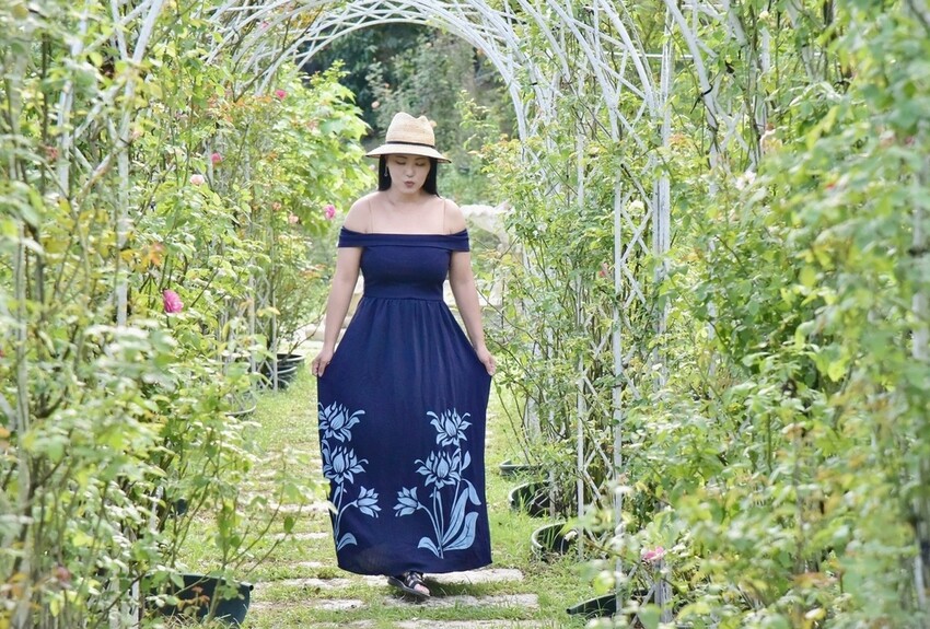 苗栗頭屋鄉|雅聞七里香玫瑰森林 依山型建造為主題的玫瑰花園 雅聞觀光工廠玫瑰季 全台五館免門票免費開放入園|西莉亞玩樂人生 苗栗頭屋鄉|雅聞七里香玫瑰森林 唯一 雅聞觀光工廠