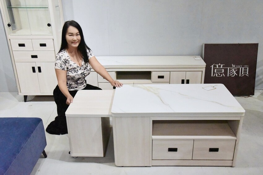 億家具批發倉庫 屏東店|