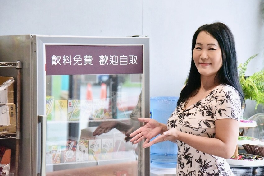 億家具批發倉庫 屏東店|