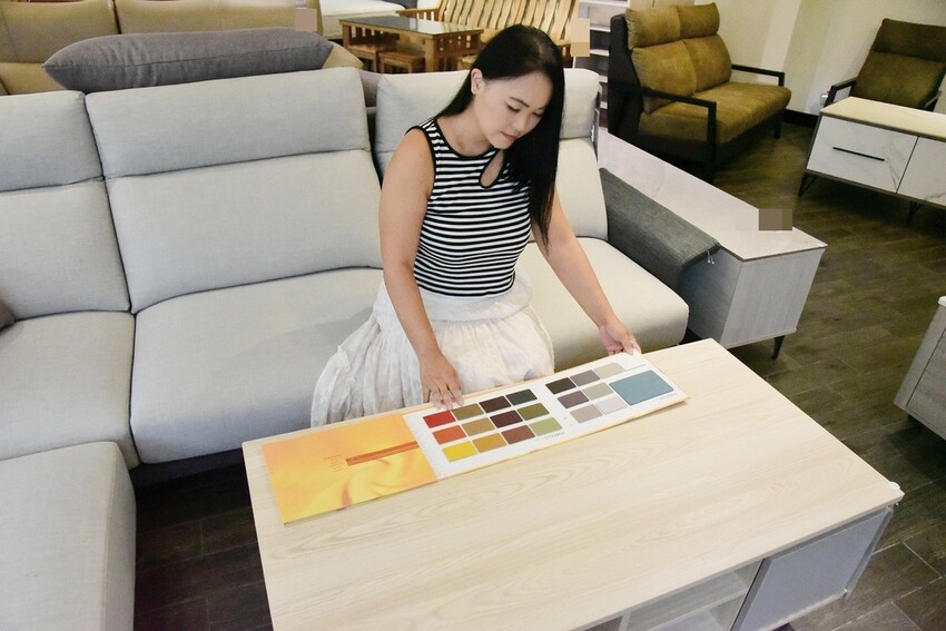 億家具批發倉庫 高雄店|