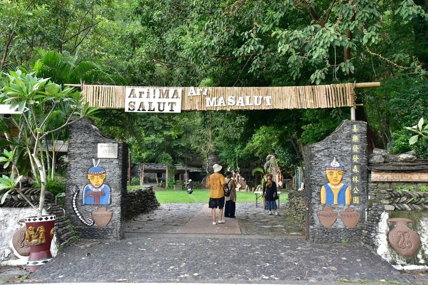 屏東來義鄉｜走讀二峰圳導覽 喜樂發發吾公園 手作體驗-排灣族