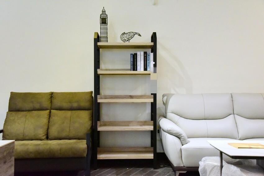 億家具批發倉庫 高雄店|