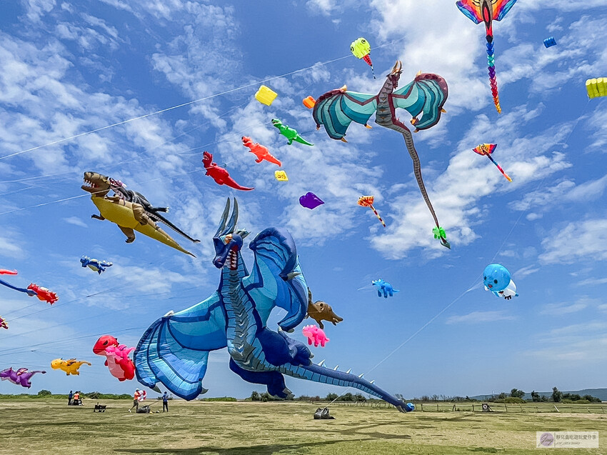 新竹國際風箏節登場!亞洲首秀「Dragon Day」巨龍風箏現身南寮漁港。