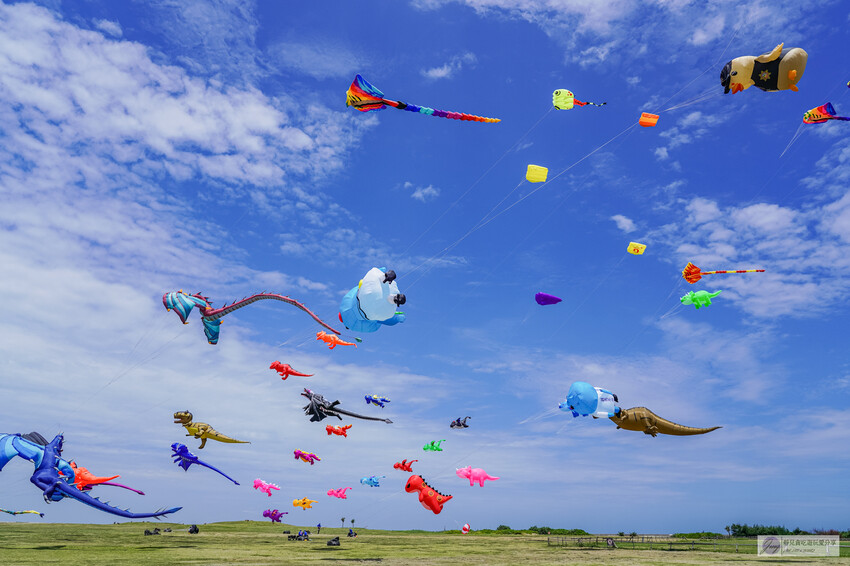 新竹國際風箏節登場!亞洲首秀「Dragon Day」巨龍風箏現身南寮漁港。